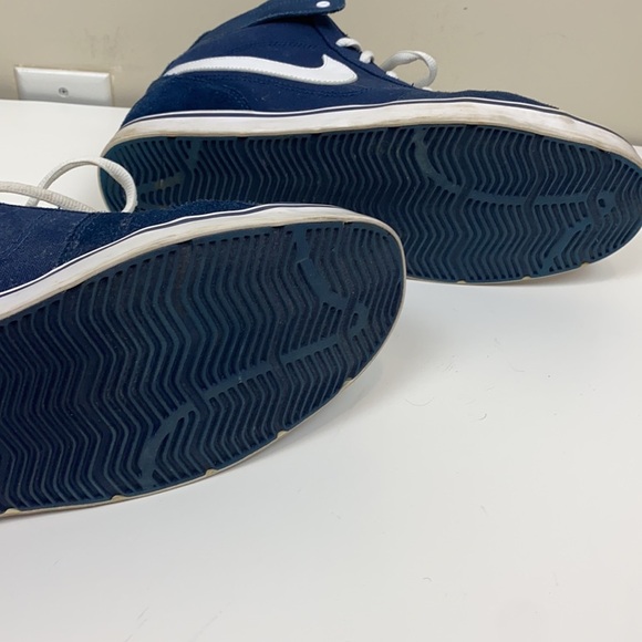 Nike || Ruckus Mid 387174-401; Size 11; Navy & White - Picture 10 of 16